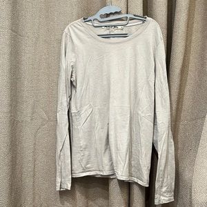 Michael Stars long sleeve, relaxed crew neck t-shirt; Stone color; 100% Cotton.